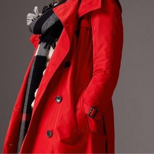 New Burberry rain coat